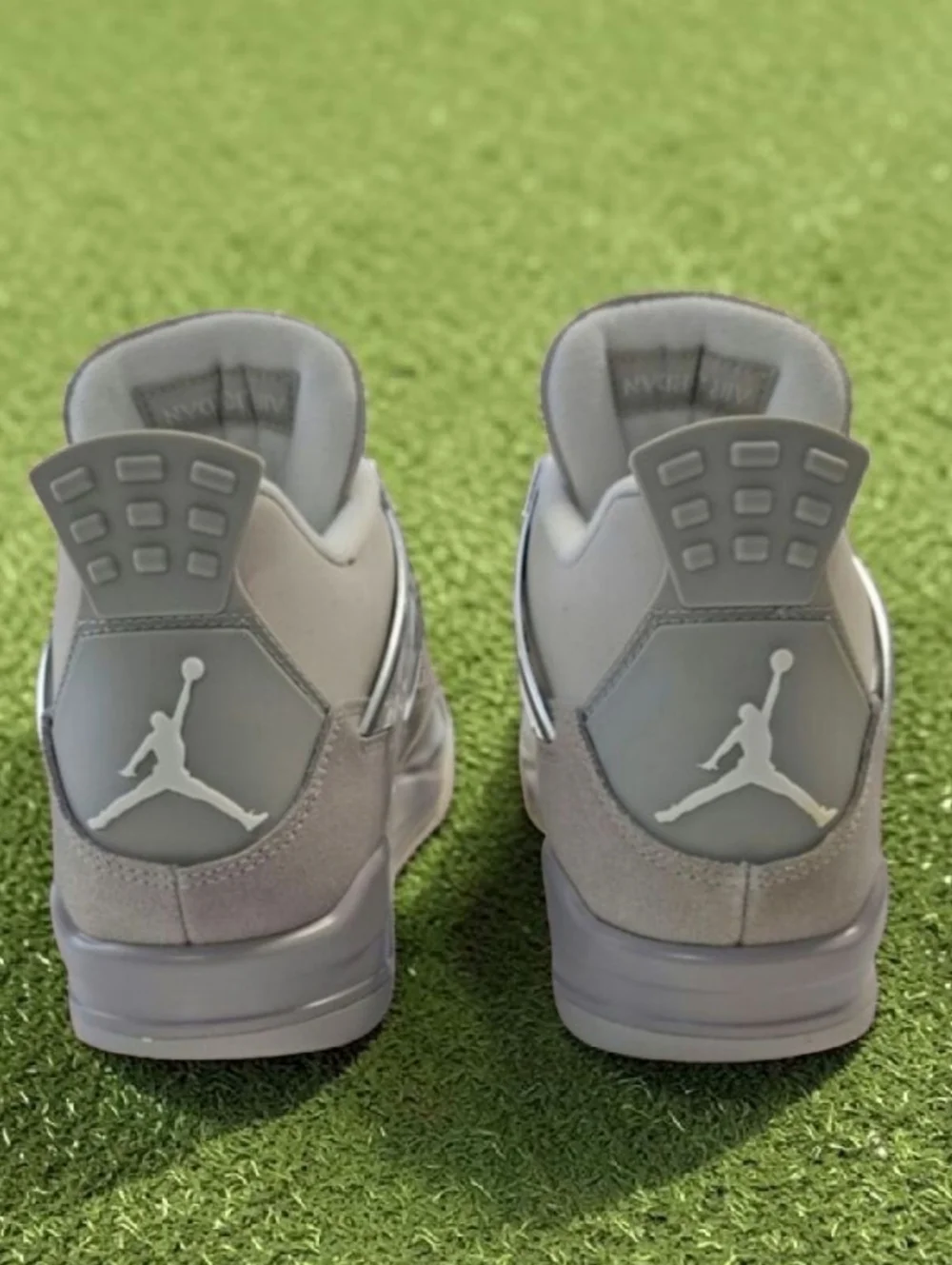 Air Jordan 4 Retro Frozen Moments Size 10.5